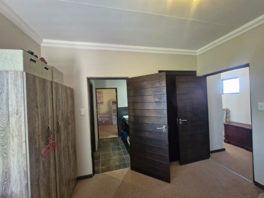 4 Bedroom Property for Sale in Kathu Northern Cape